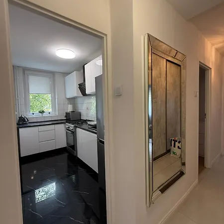 Saska Kepa Lux Apartmán *